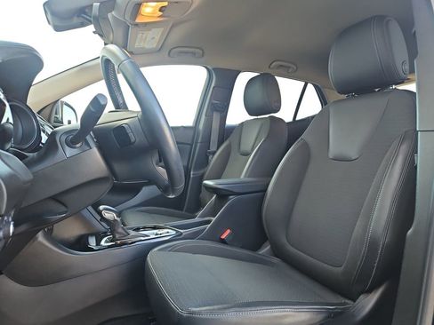 Used 2020 Buick Encore GX Preferred w/ Cold Weather Comfort Package image 28