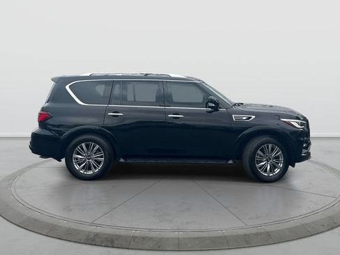 Used 2021 INFINITI QX80 Luxe w/ All-Season Package AWD/4WD image 3