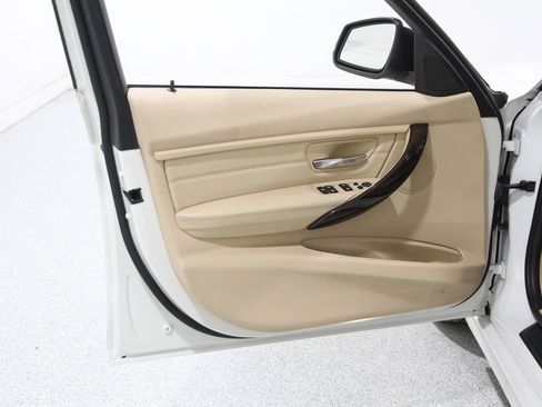 Used 2015 BMW 328i xDrive Sedan image 4