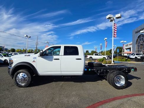 New 2026 RAM 5500 Tradesman AWD/4WD image 8