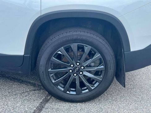 Used 2023 Chevrolet Traverse RS AWD/4WD image 9