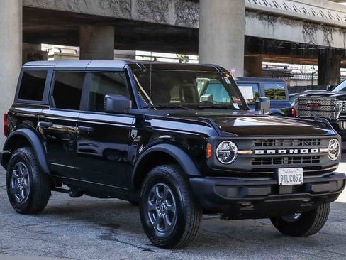 Used 2025 Ford Bronco Big Bend image 3