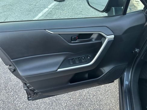 Used 2025 Toyota RAV4 LE image 20