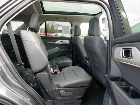 New 2026 Ford Explorer Active AWD/4WD image 14