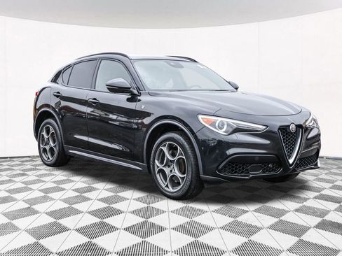 Used 2023 Alfa Romeo Stelvio Ti image 11