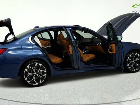 Used 2025 BMW 330i Sedan RWD image 19
