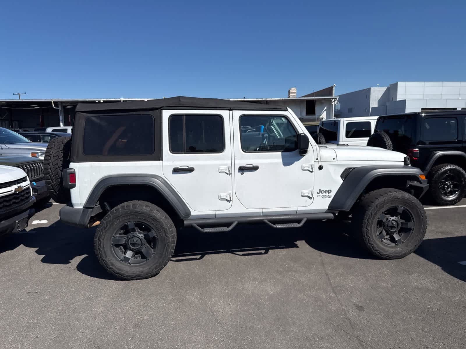 Used 2018 Jeep Wrangler Unlimited Sport S AWD/4WD image 24