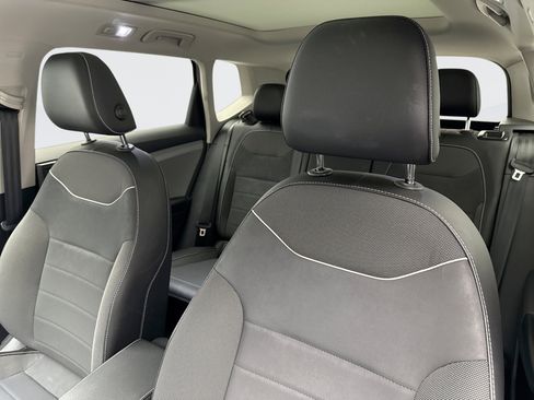 Used 2023 Volkswagen Taos SE w/ Panoramic Sunroof Package AWD/4WD image 13