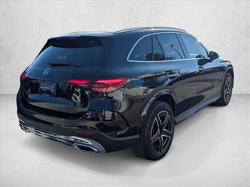 Used 2026 Mercedes-Benz GLC 300 image 2