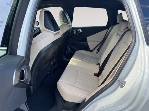 New 2026 BMW X3 xDrive30 image 13