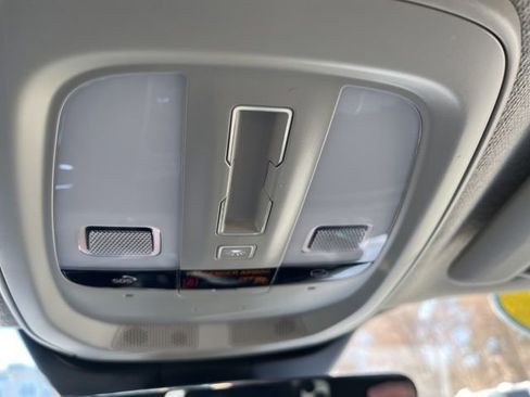 Certified 2023 Volvo XC40 B5 Plus w/ Climate Package image 36