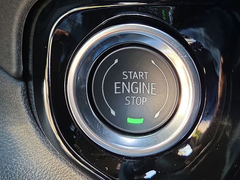 New 2025 GMC Sierra 2500 SLT w/ SLT Convenience Package image 18