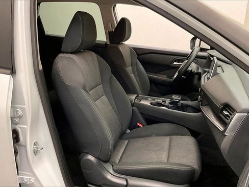 Certified 2024 Nissan Rogue SV image 6