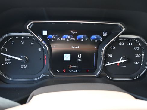 Used 2021 GMC Yukon XL Denali w/ Denali Premium Package AWD/4WD image 15