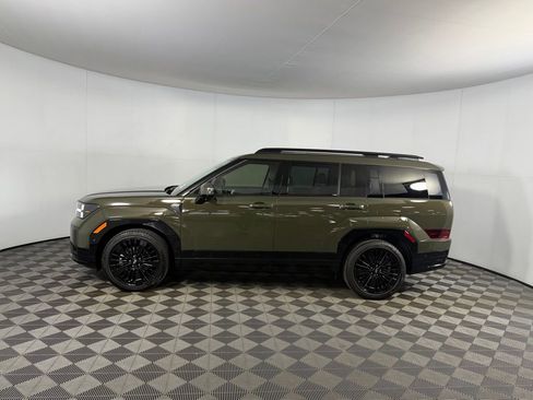 Used 2025 Hyundai Santa Fe Calligraphy FWD image 9