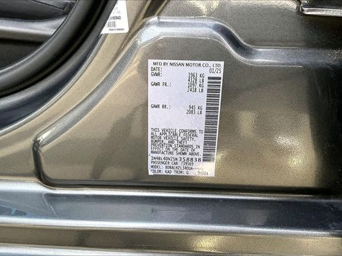 Used 2025 Nissan Altima 2.5 SV image 36