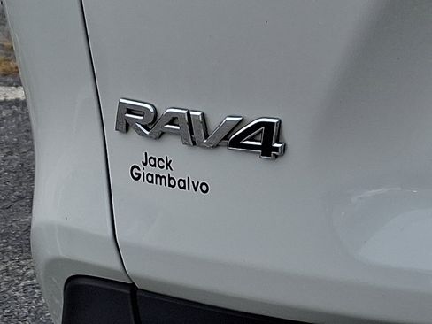 Used 2021 Toyota RAV4 Limited image 31