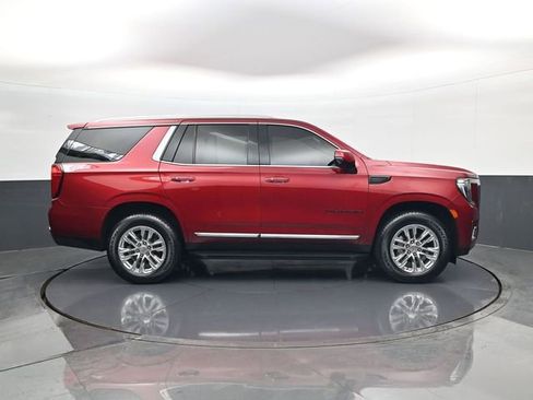 Used 2023 GMC Yukon SLT w/ SLT Premium Package AWD/4WD image 4
