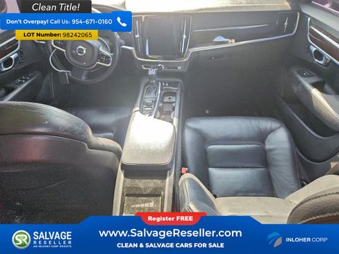 Used 2018 Volvo S90 T5 Momentum w/ Convenience Package image 11