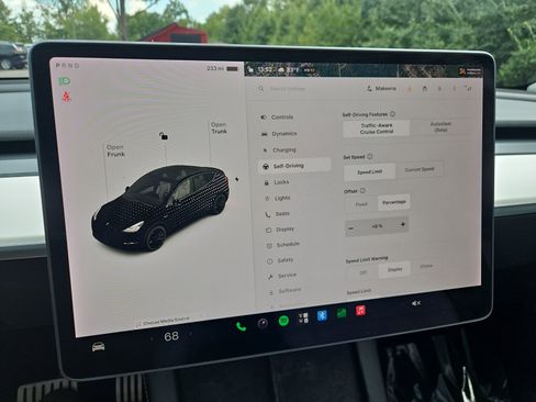 Used 2022 Tesla Model Y Performance AWD/4WD image 18