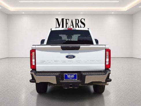 Used 2025 Ford F250 XLT w/ FX4 Off-Road Package AWD/4WD image 4