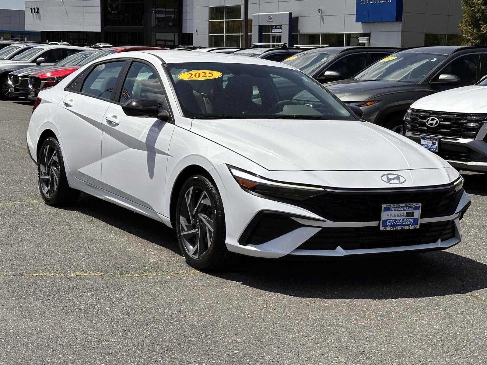 Used 2025 Hyundai Elantra Sport FWD image 5