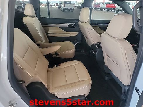 Used 2026 Buick Enclave Preferred FWD image 7