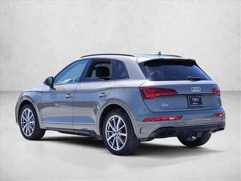 Used 2023 Audi Q5 e Premium Plus w/ Premium Plus Package AWD/4WD image 7