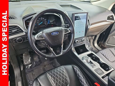 Used 2023 Ford Edge Titanium image 16