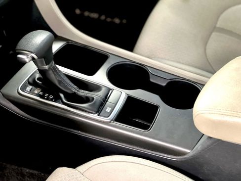 Used 2018 Kia Optima LX image 30