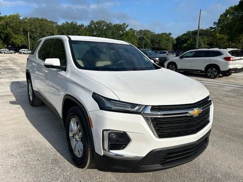 Used 2022 Chevrolet Traverse LS w/ LPO, Cargo Package FWD image 1