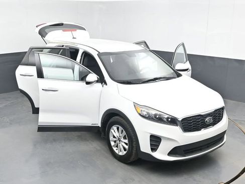 Used 2019 Kia Sorento LX image 47