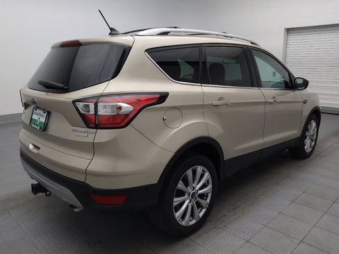 Used 2018 Ford Escape Titanium w/ Ford Safe & Smart Package FWD image 9