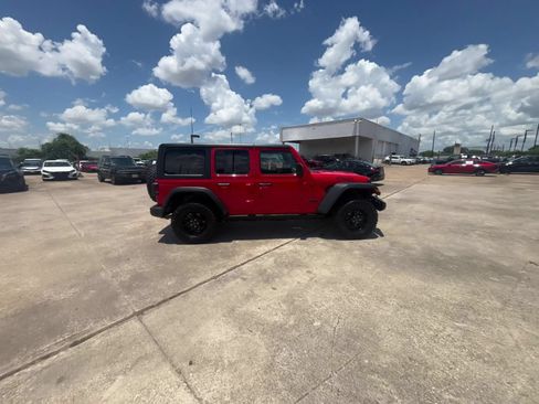 Used 2025 Jeep Wrangler Unlimited Sport AWD/4WD image 14