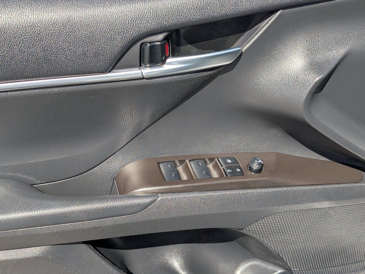 Used 2024 Toyota Camry SE FWD image 15