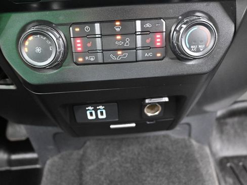 Used 2017 Ford F150 XLT w/ Equipment Group 302A Luxury AWD/4WD image 42