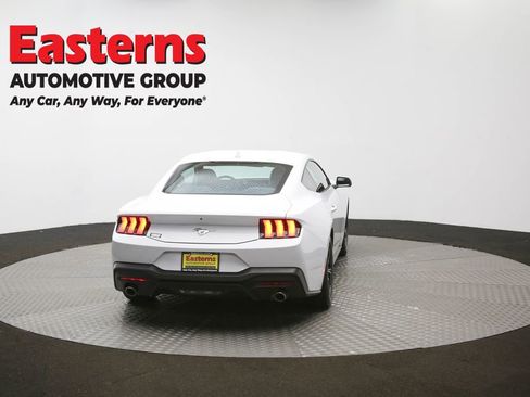 Used 2025 Ford Mustang Coupe RWD image 36