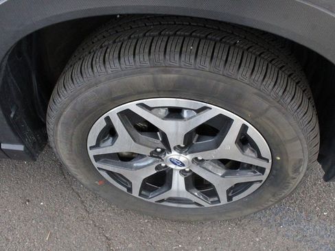 Used 2021 Subaru Forester Premium AWD/4WD image 58