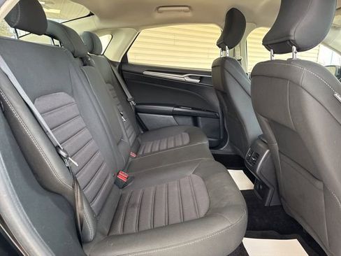 Used 2017 Ford Fusion SE w/ Fusion SE Technology Package FWD image 21