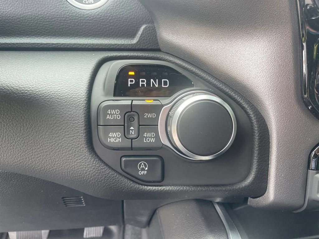 New 2026 RAM 1500 Big Horn AWD/4WD image 17