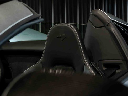 Used 2016 McLaren 650S Spider RWD image 52