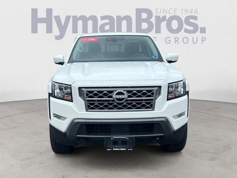 Certified 2024 Nissan Frontier SV w/ SV Convenience Package AWD/4WD image 9