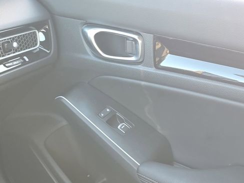Used 2025 Honda Civic Sport image 13