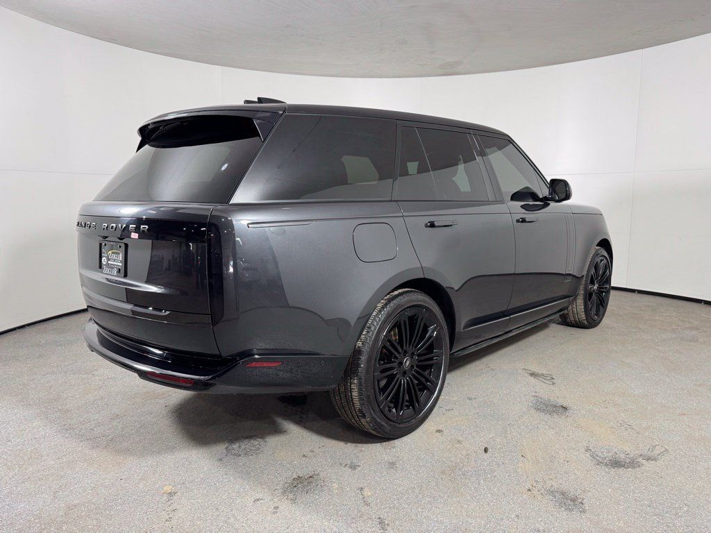 Used 2024 Land Rover Range Rover Autobiography AWD/4WD image 6