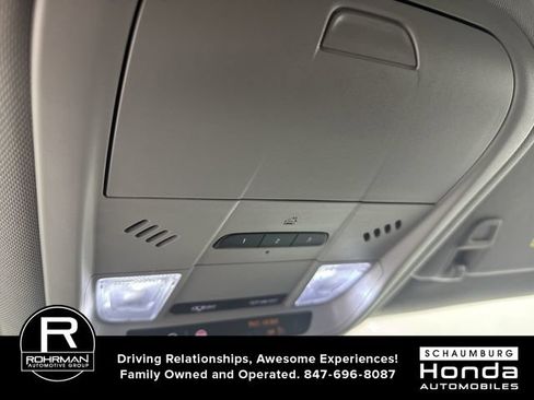 Used 2023 Chevrolet Equinox Premier AWD/4WD image 10