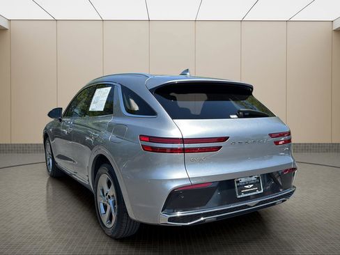 Certified 2026 Genesis GV70 2.5T AWD/4WD image 3