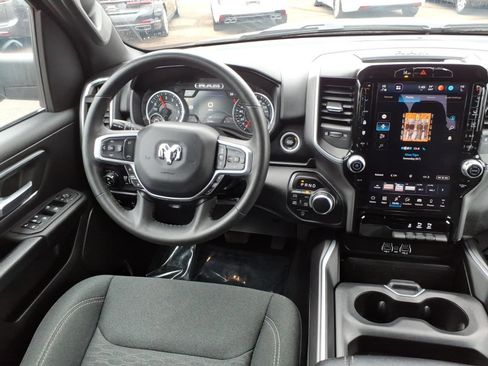 Used 2025 RAM 1500 Big Horn AWD/4WD image 16