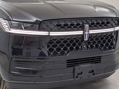 Used 2025 Lincoln Navigator Reserve w/ Jet Appearance Package AWD/4WD image 47
