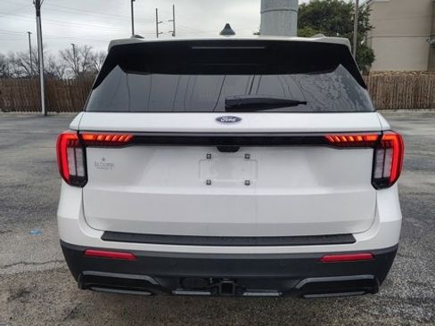 New 2026 Ford Explorer ST-Line w/ ST-Line Street Pack image 6