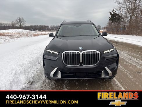 Used 2024 BMW X7 xDrive40i w/ Premium Package image 12